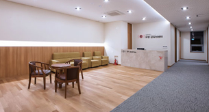 Breast and Thyroid Center